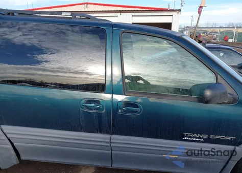 1998 Pontiac Trans Sport z USA, uszkodzony, nr VIN 1GMDX03E5WD181081